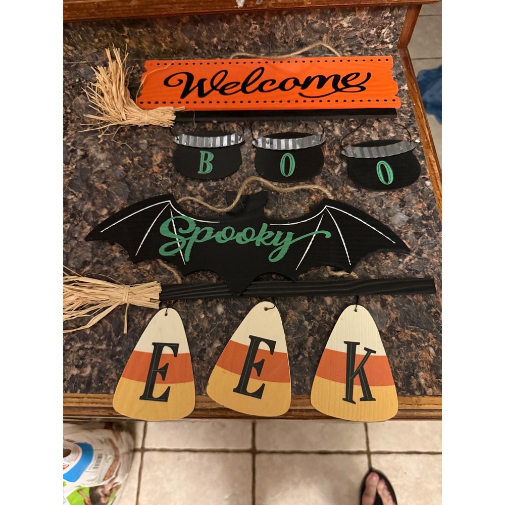 Halloween Wall Decor Set Welcome Boo‎ Spooky Eek Bat Candy Corn Broomstick Sign